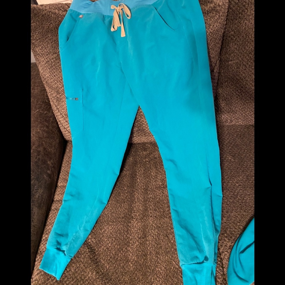 FIGS Zamora Jogger Scrub Pant